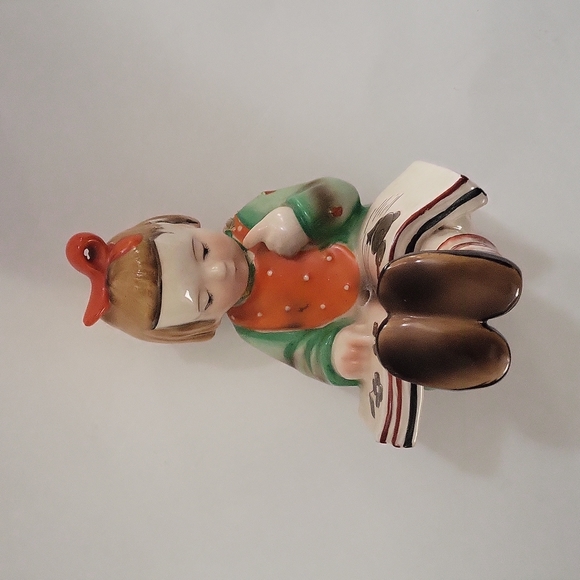 Goldcastle figurine multicolor girl reading a book made in Japan - Picture 13 of 15